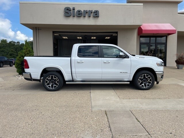 2026 Ram 1500 Laramie photo 4