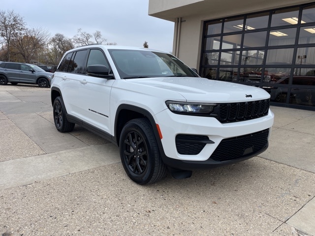 2024 Jeep Grand Cherokee Altitude's photo