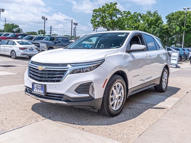 Used 2022 Chevrolet Equinox LT with VIN 3GNAXKEV1NS105668 for sale in Ottawa, IL