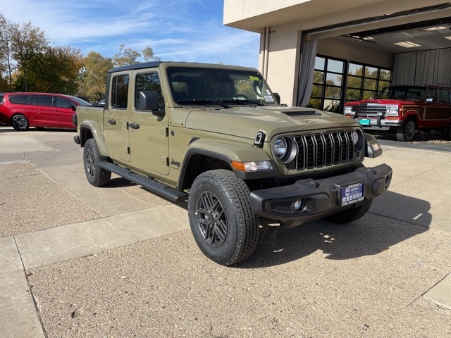 2026 Jeep Gladiator Sport S's photo