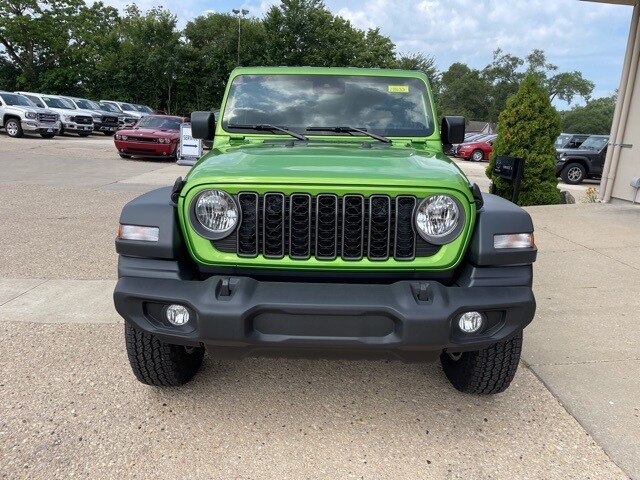 2025 Jeep Wrangler Sport S photo 3