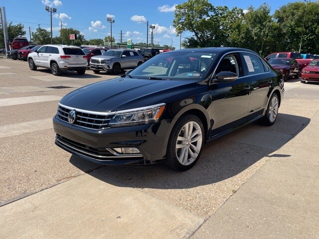 2018 Volkswagen Passat 2.0T SE photo 3
