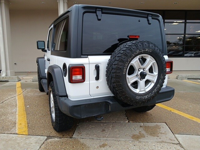 2020 Jeep Wrangler Sport S photo 3