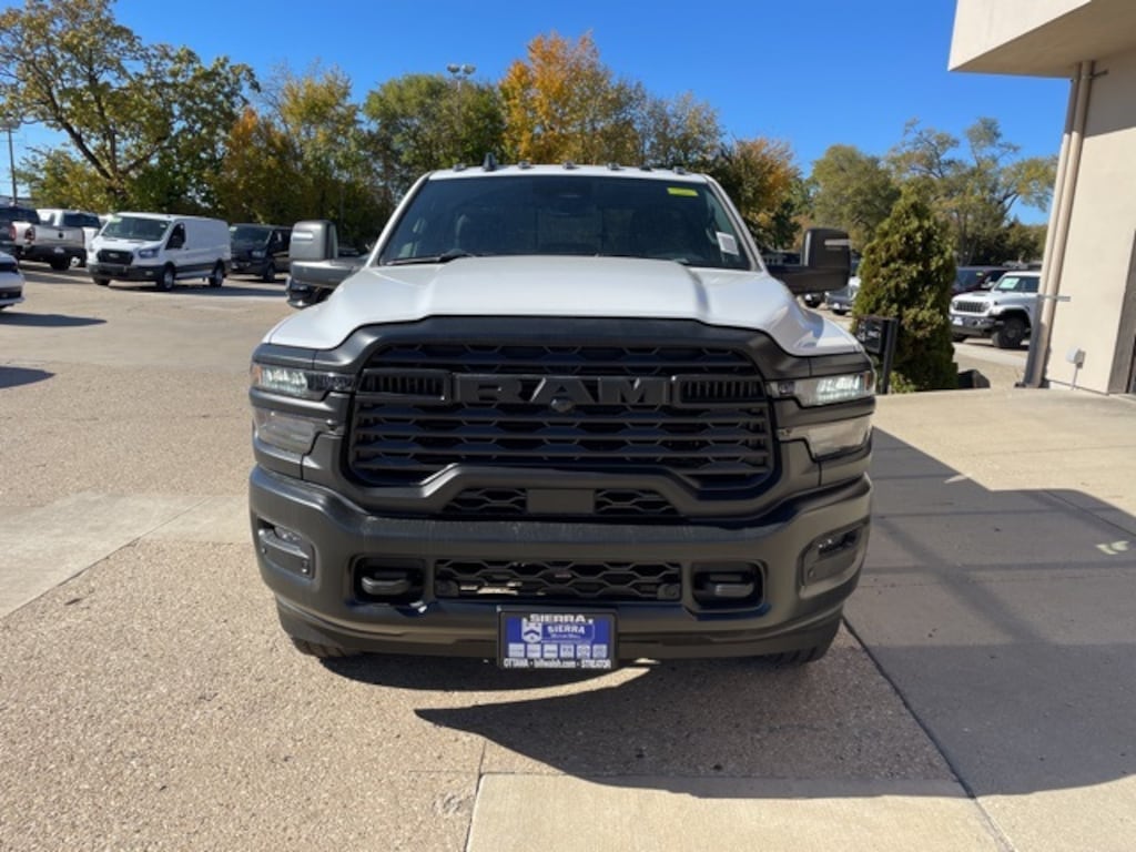 New 2026 Ram 2500 TRADESMAN REGULAR CAB 4X4 8' BOX Pickup