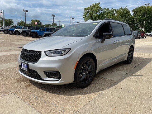  Shop New Cars, Trucks, and SUVs at Sierra Motors  thumbnail
