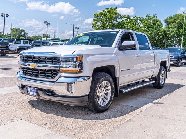 Used 2018 Chevrolet Silverado 1500 LT with VIN 3GCUKREC7JG566916 for sale in Ottawa, IL