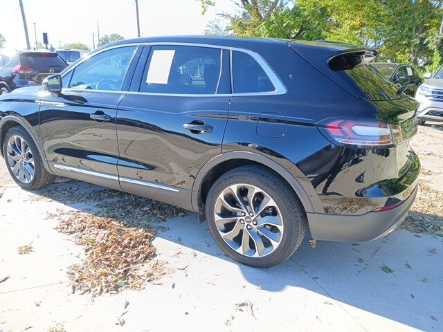 2023 Lincoln Nautilus Reserve photo 3