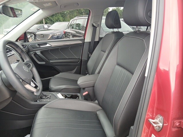 2022 Volkswagen Tiguan SE photo 4