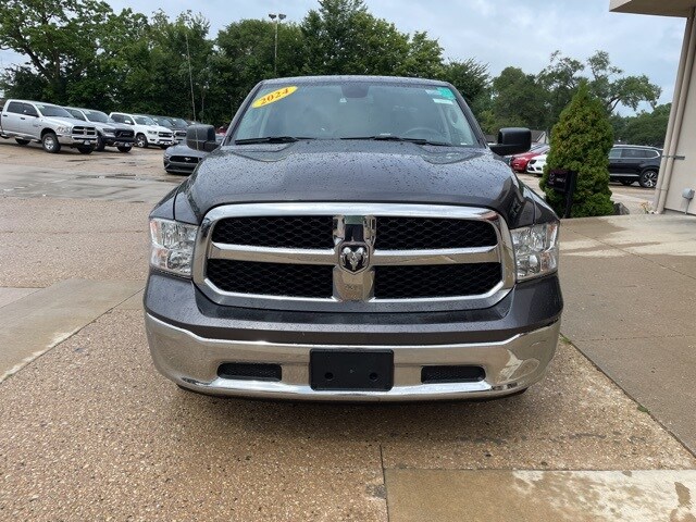 2024 Ram 1500 Classic Tradesman photo 3