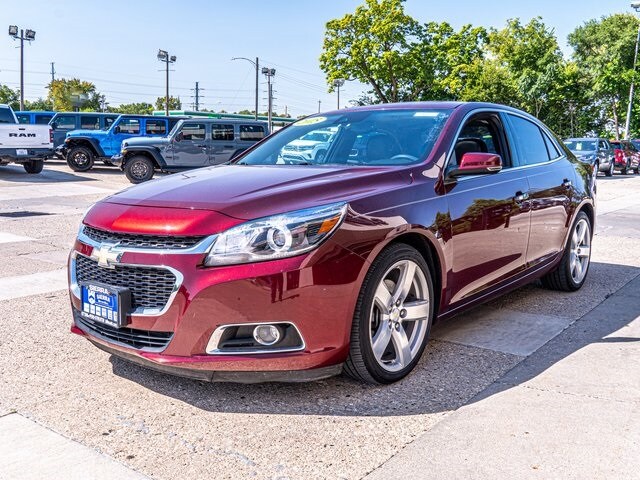 Used 2015 Chevrolet Malibu 2LZ with VIN 1G11G5SX9FF315014 for sale in Ottawa, IL