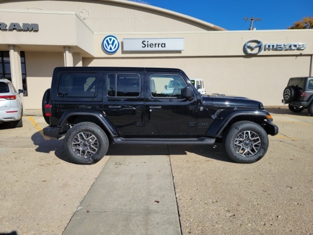 New 2026 Jeep Wrangler 4-DOOR SAHARA Sport Utility