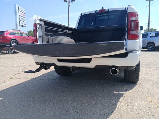 2022 Ram 1500 Laramie photo 4