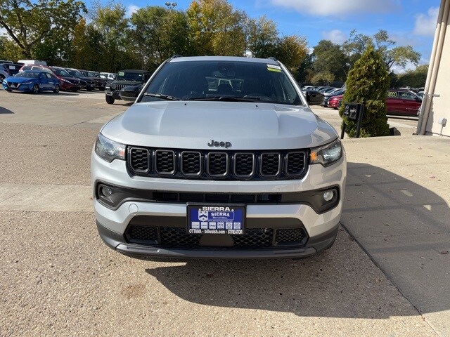 2025 Jeep Compass Latitude photo 2