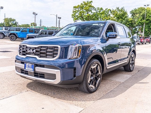 Used 2023 Kia Telluride S with VIN 5XYP6DGCXPG341298 for sale in Ottawa, IL