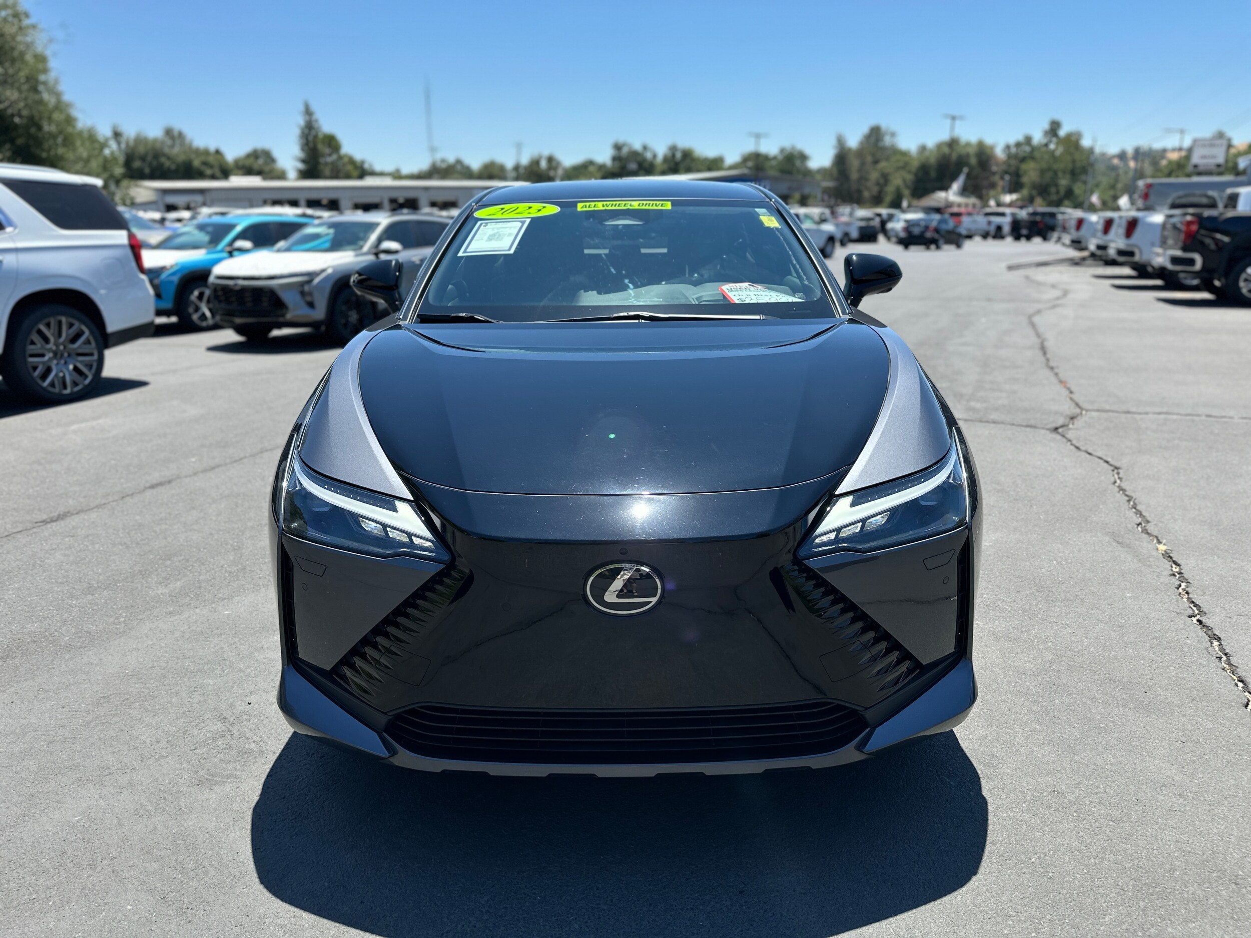 2023 Lexus RZ 450e Premium photo 3