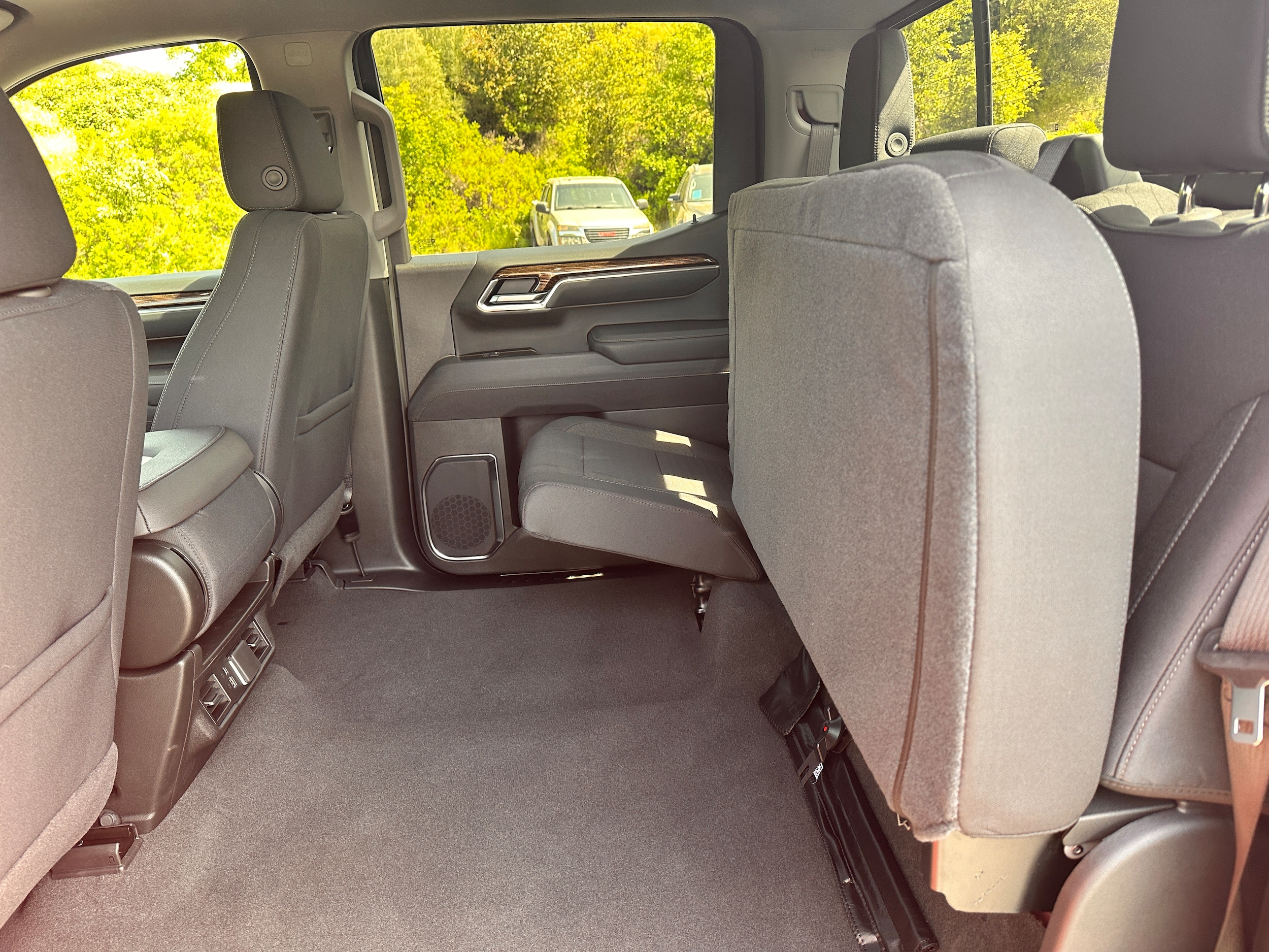 2025 GMC Sierra 1500 SLE - Photo 9