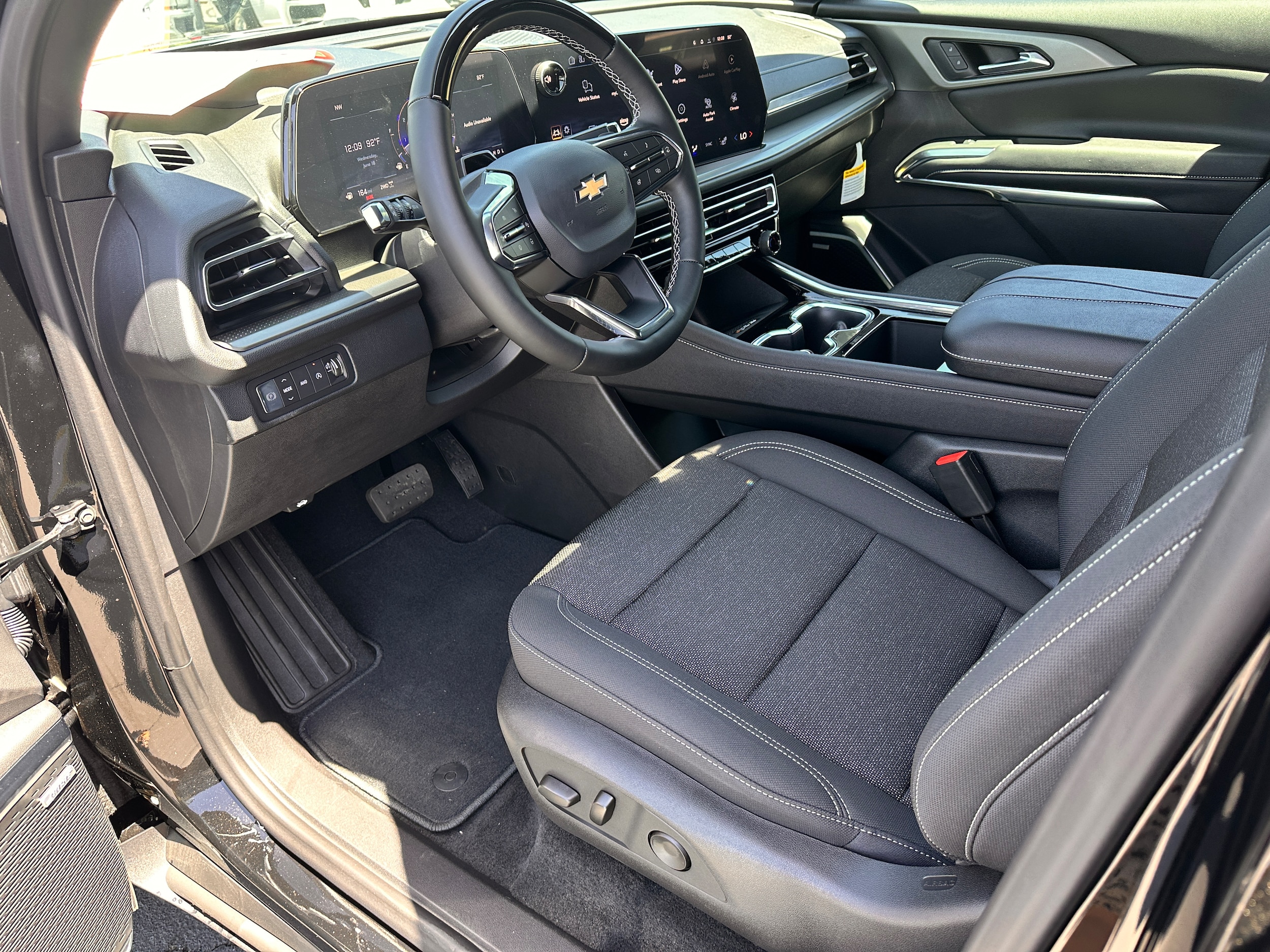 2025 Chevrolet Traverse LT - Photo 10