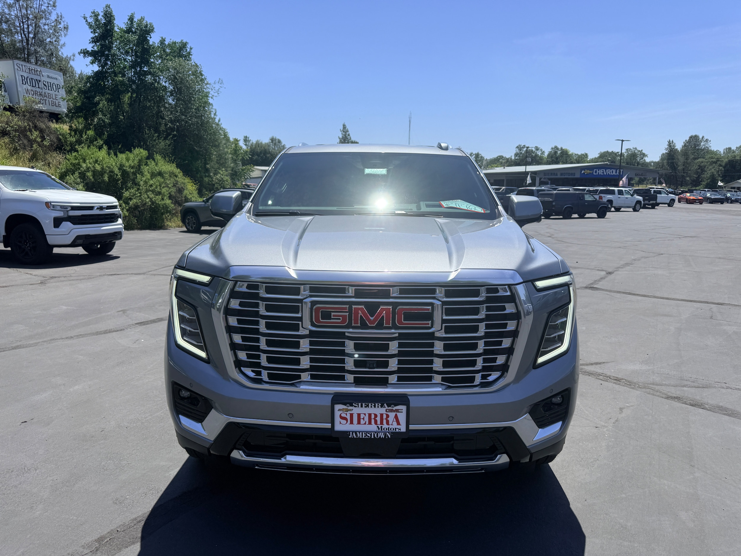 2026 GMC Yukon Denali - Photo 2