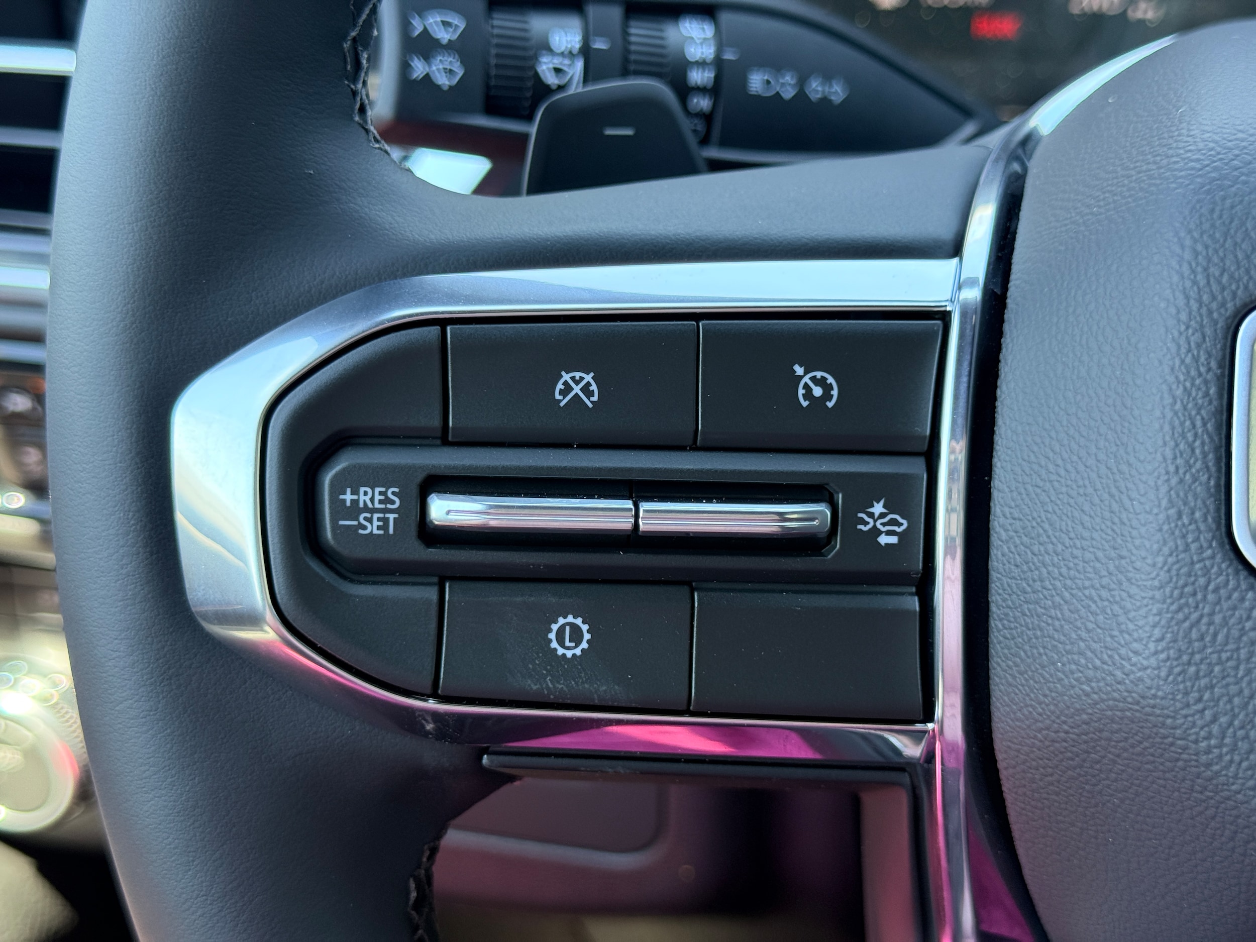 2026 GMC Yukon Denali - Photo 12