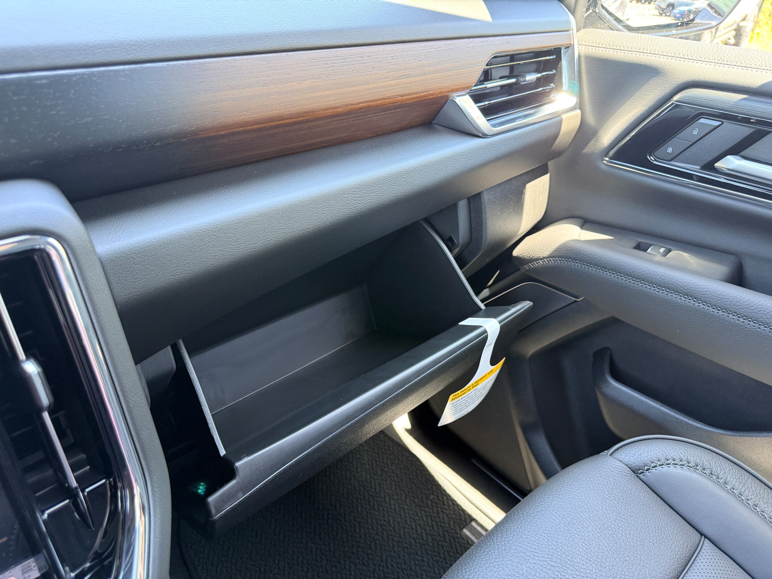 2026 GMC Yukon Denali - Photo 20