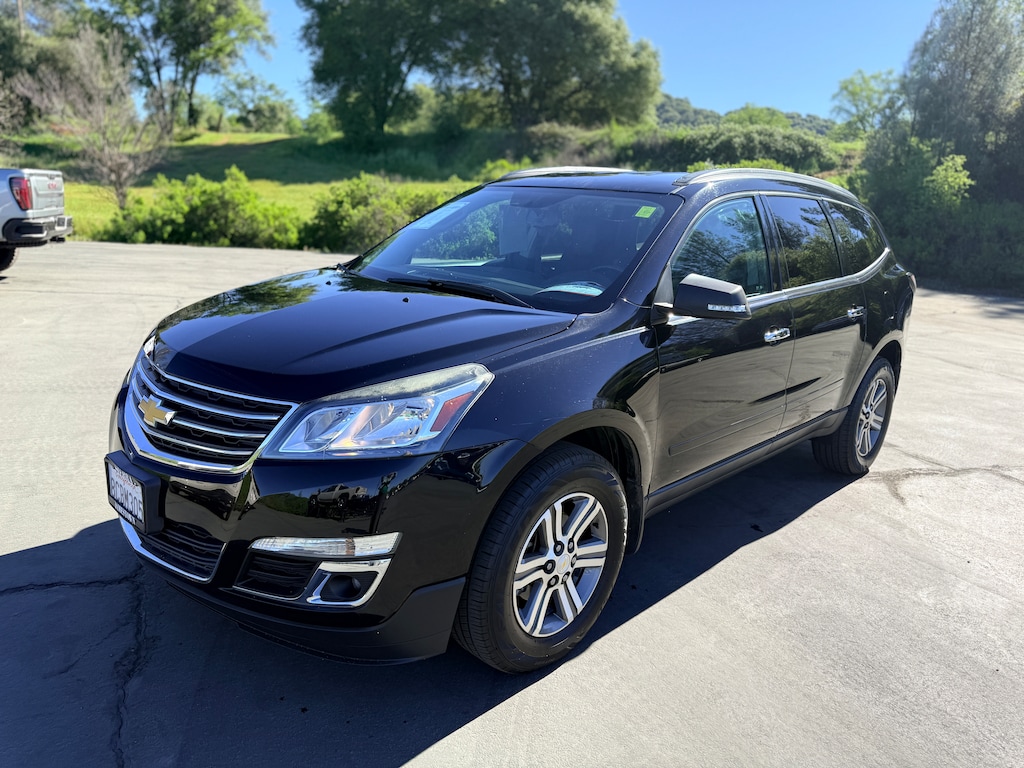 Used 2017 Chevrolet Traverse LT SUV