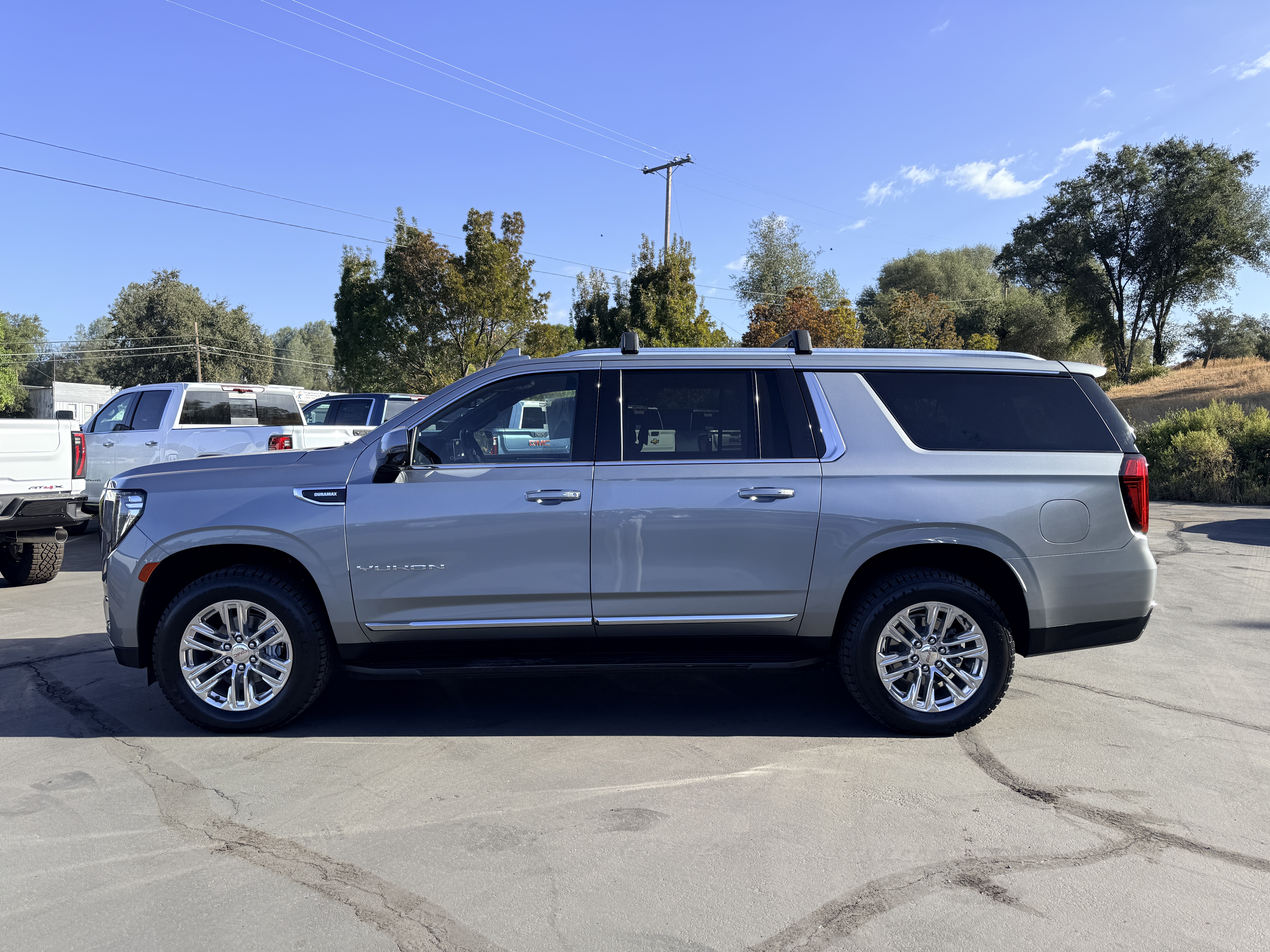 Used 2023 GMC Yukon XL SLT SUV