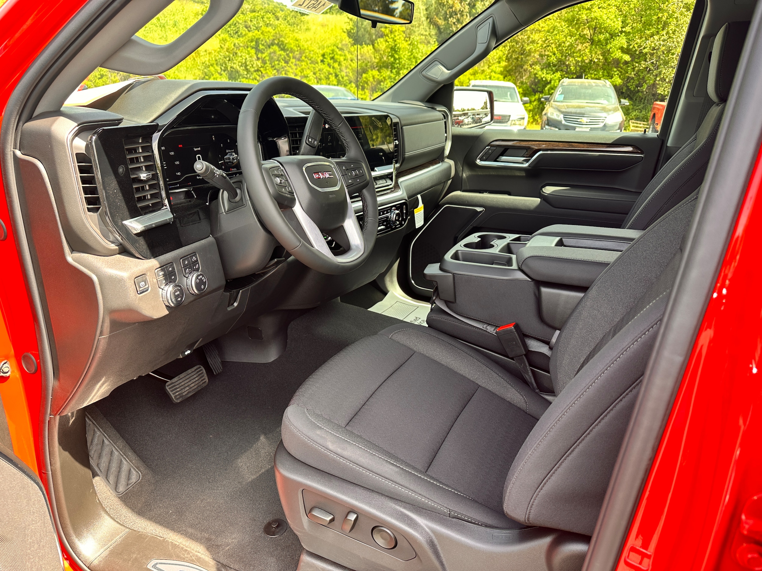 2025 GMC Sierra 1500 SLE - Photo 10