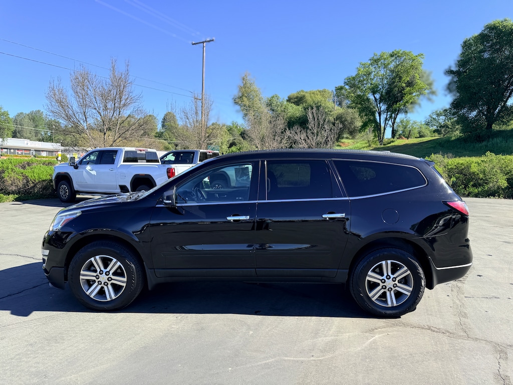Used 2017 Chevrolet Traverse LT SUV