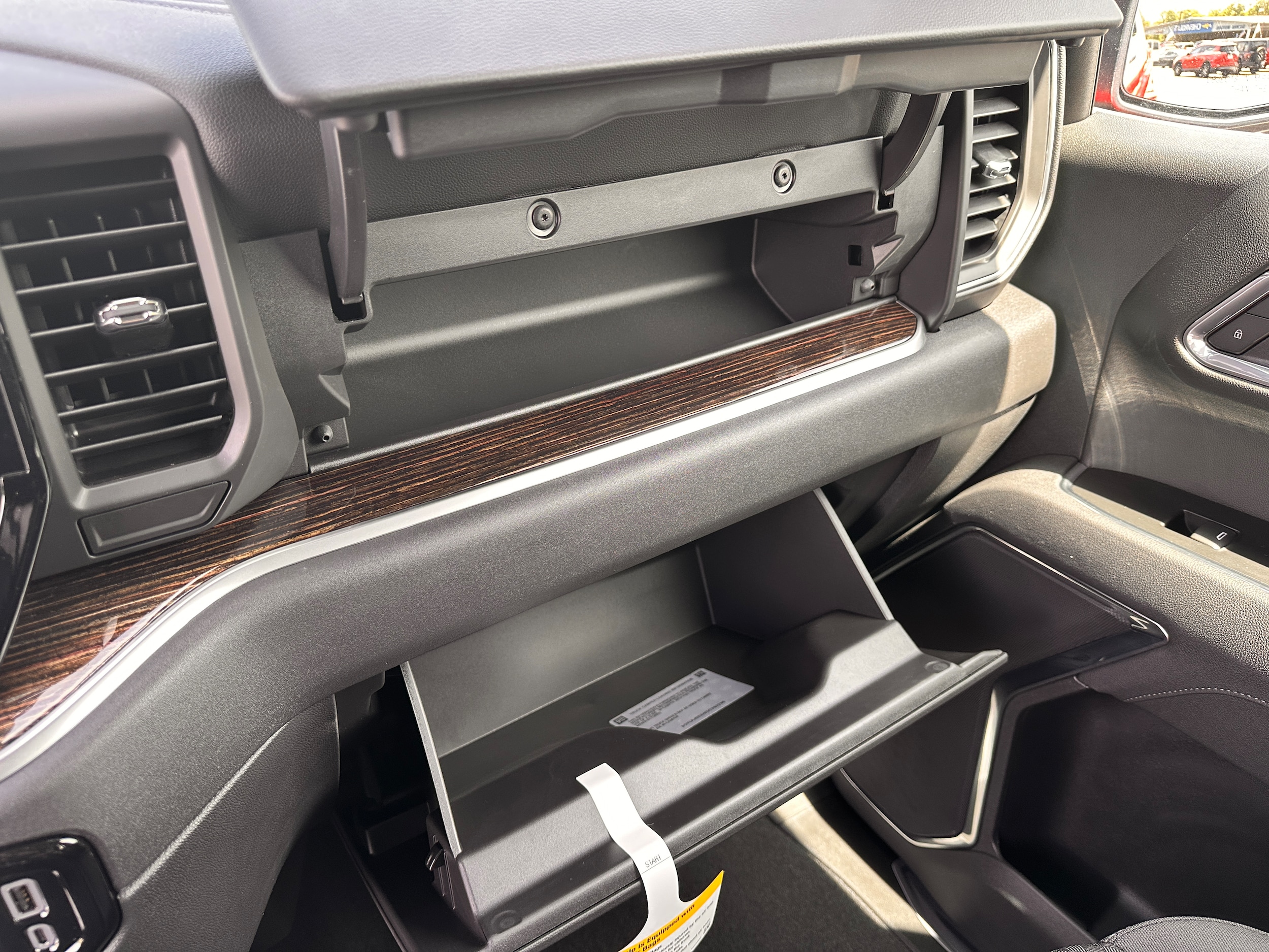 2025 GMC Sierra 1500 SLE - Photo 18