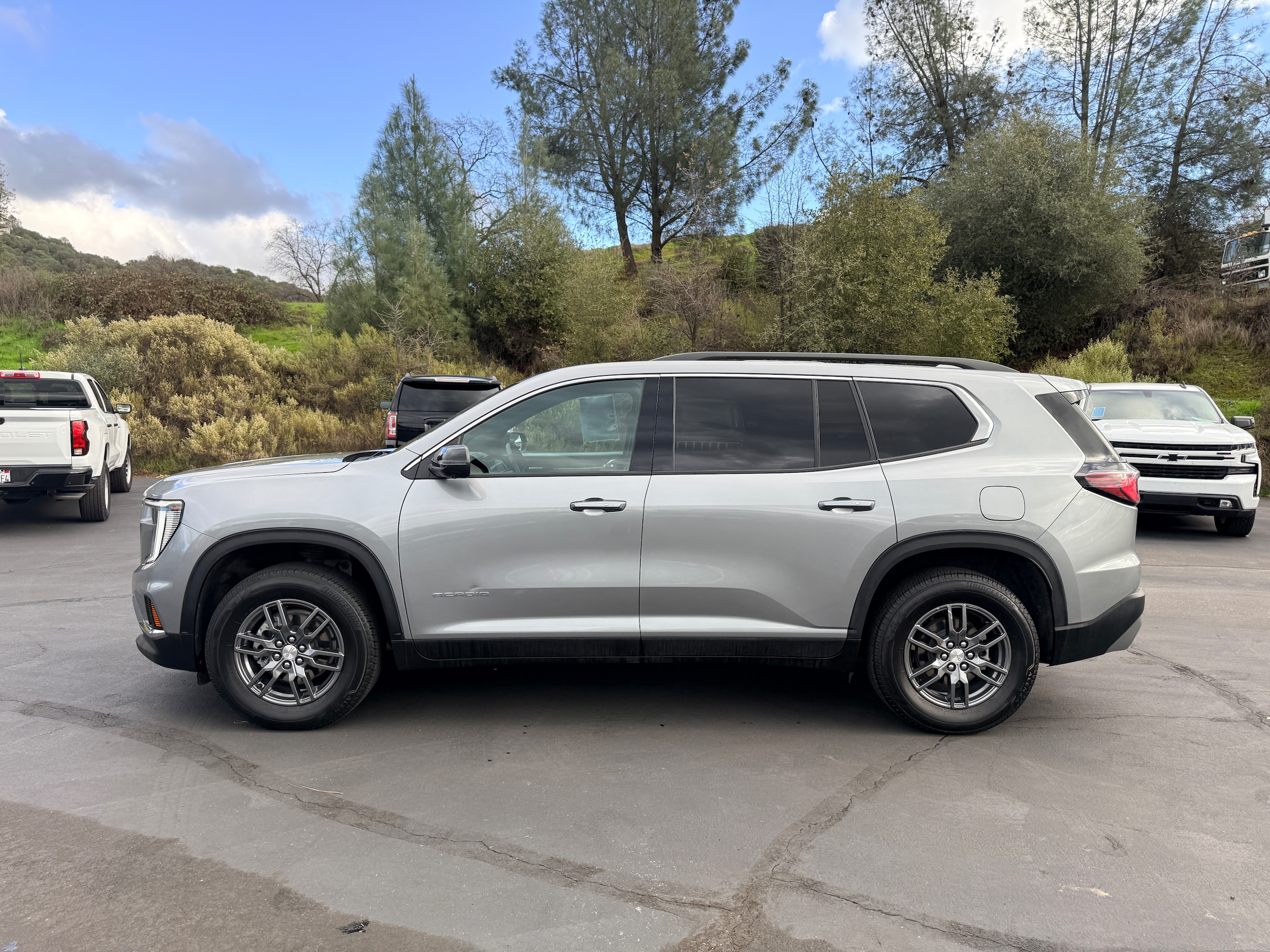 2025 GMC Acadia Elevation's photo