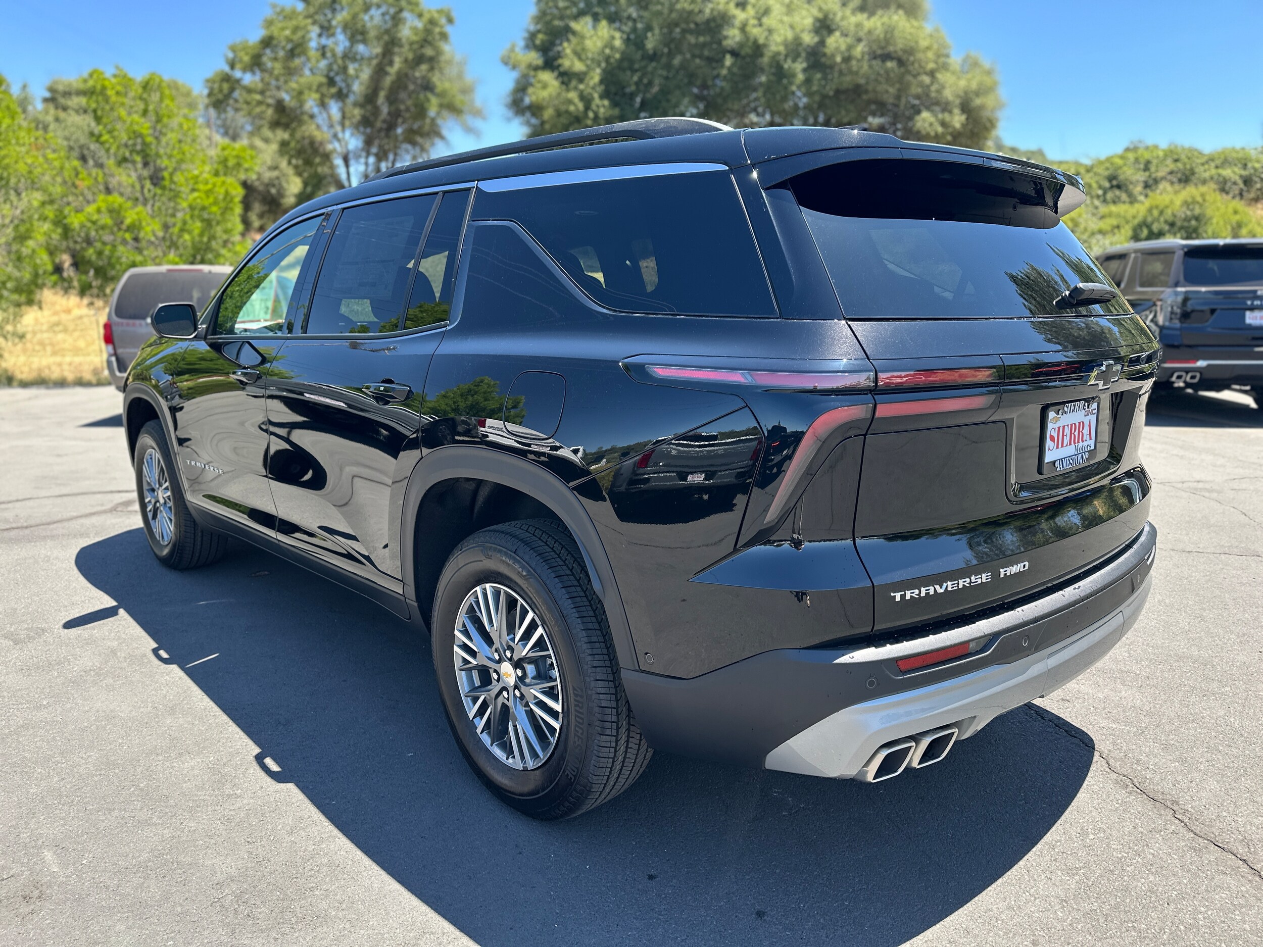 2025 Chevrolet Traverse LT - Photo 6