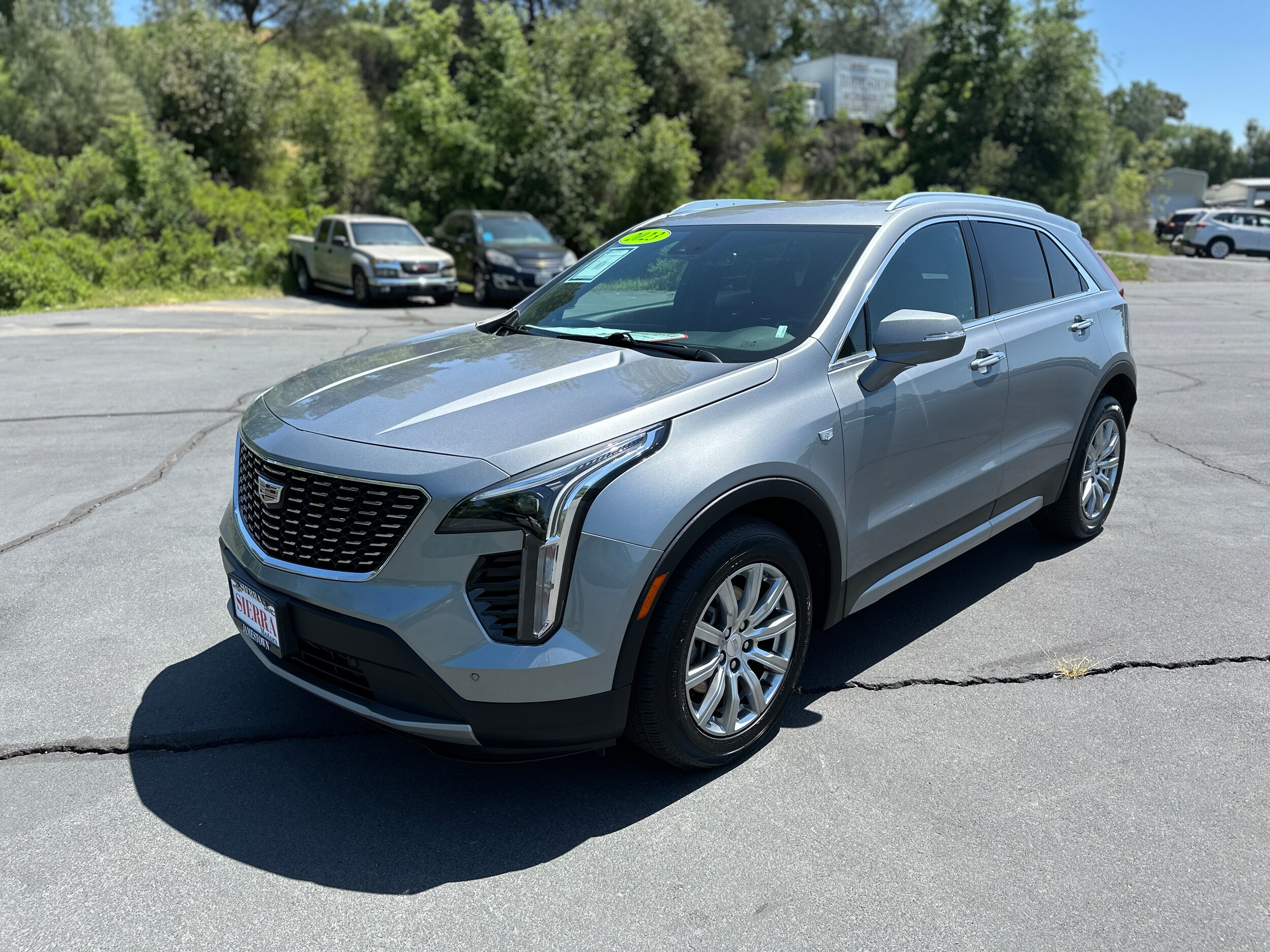 2023 Cadillac XT4 Premium Luxury photo 2