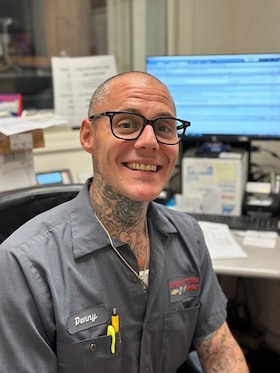 Staff member DENNY CURNOW from 9d57e1514339