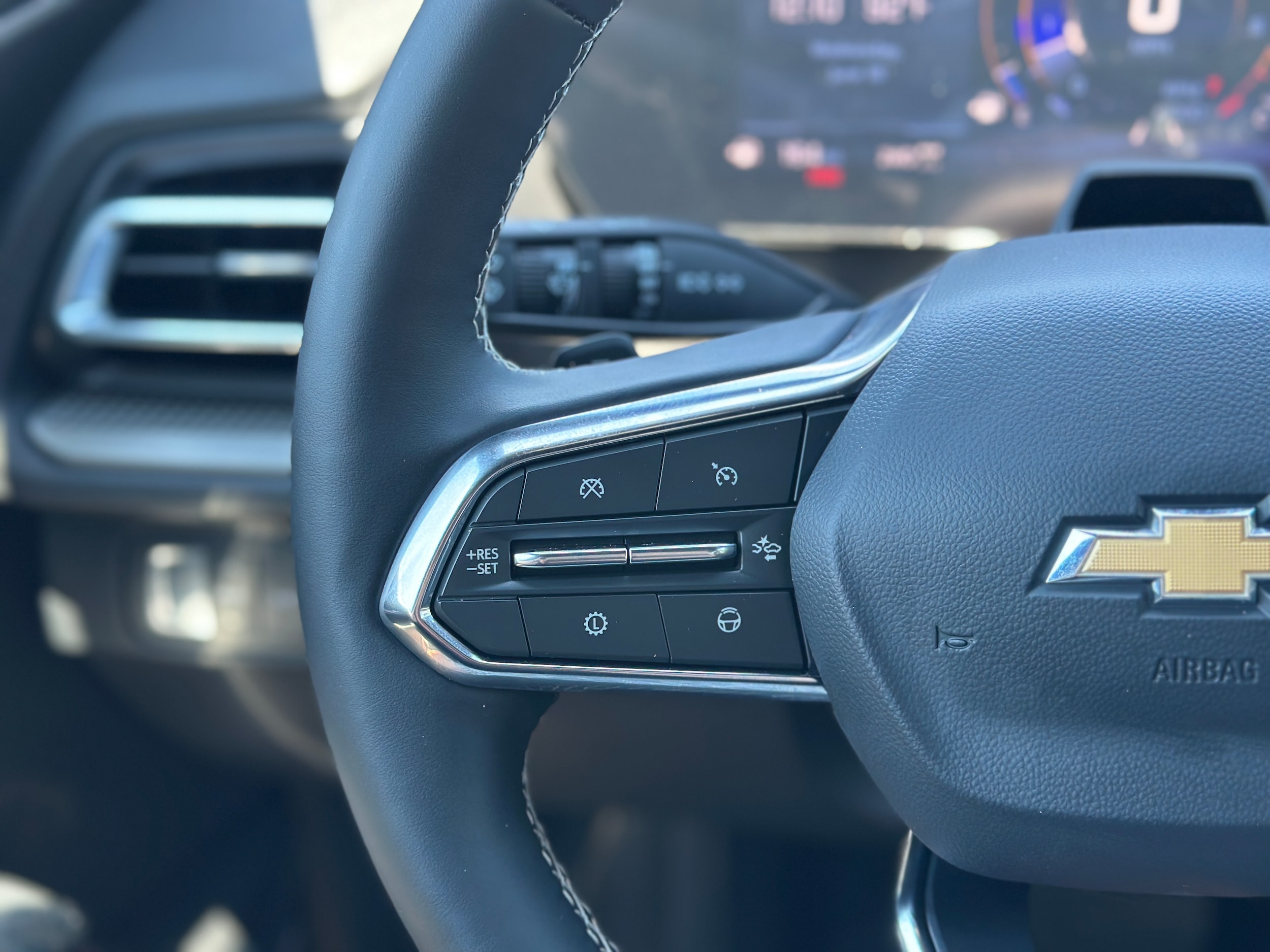 2025 Chevrolet Traverse LT - Photo 11