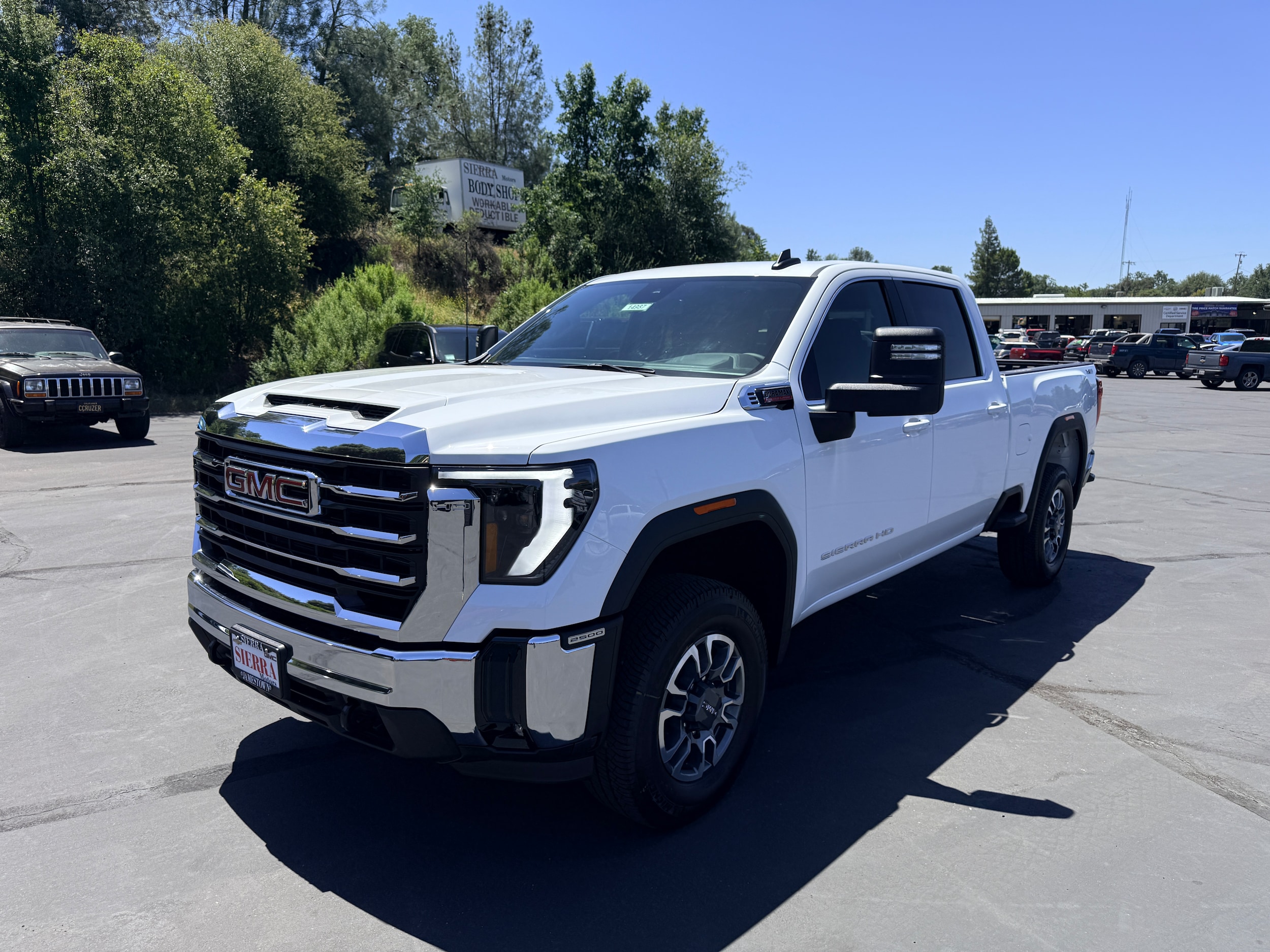 2026 GMC Sierra 4WD Crew Cab Standard Box SLE's photo