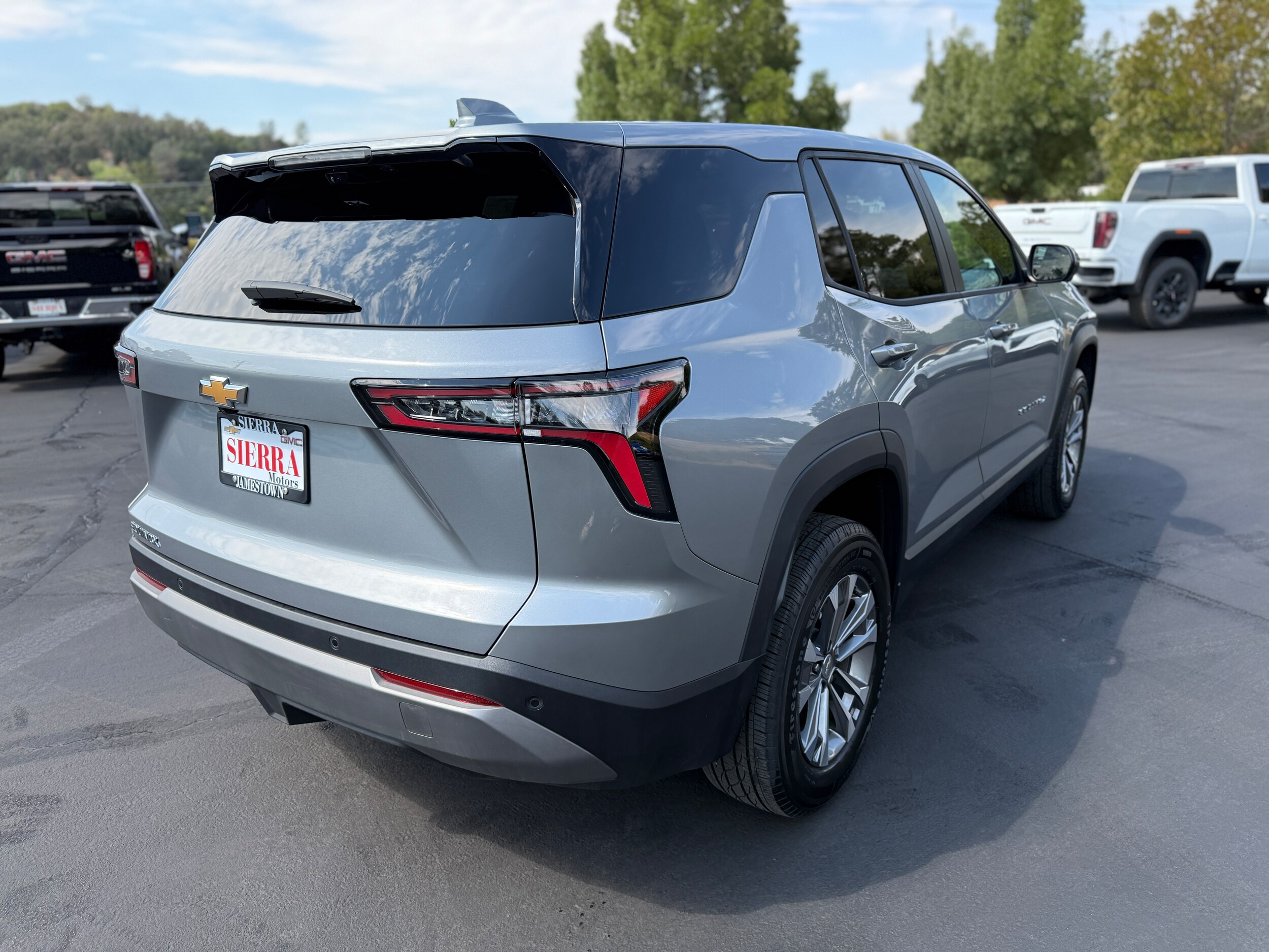 2026 Chevrolet Equinox LT photo 3