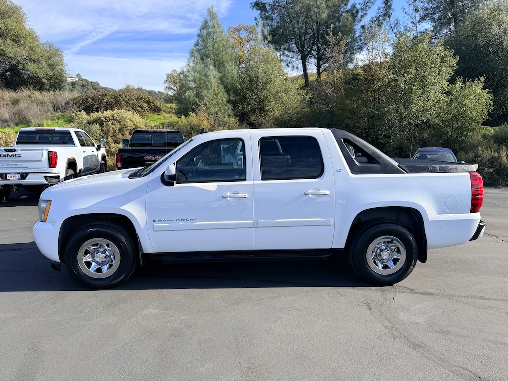 Used 2007 Chevrolet Avalanche LT w/2LT Truck Crew Cab