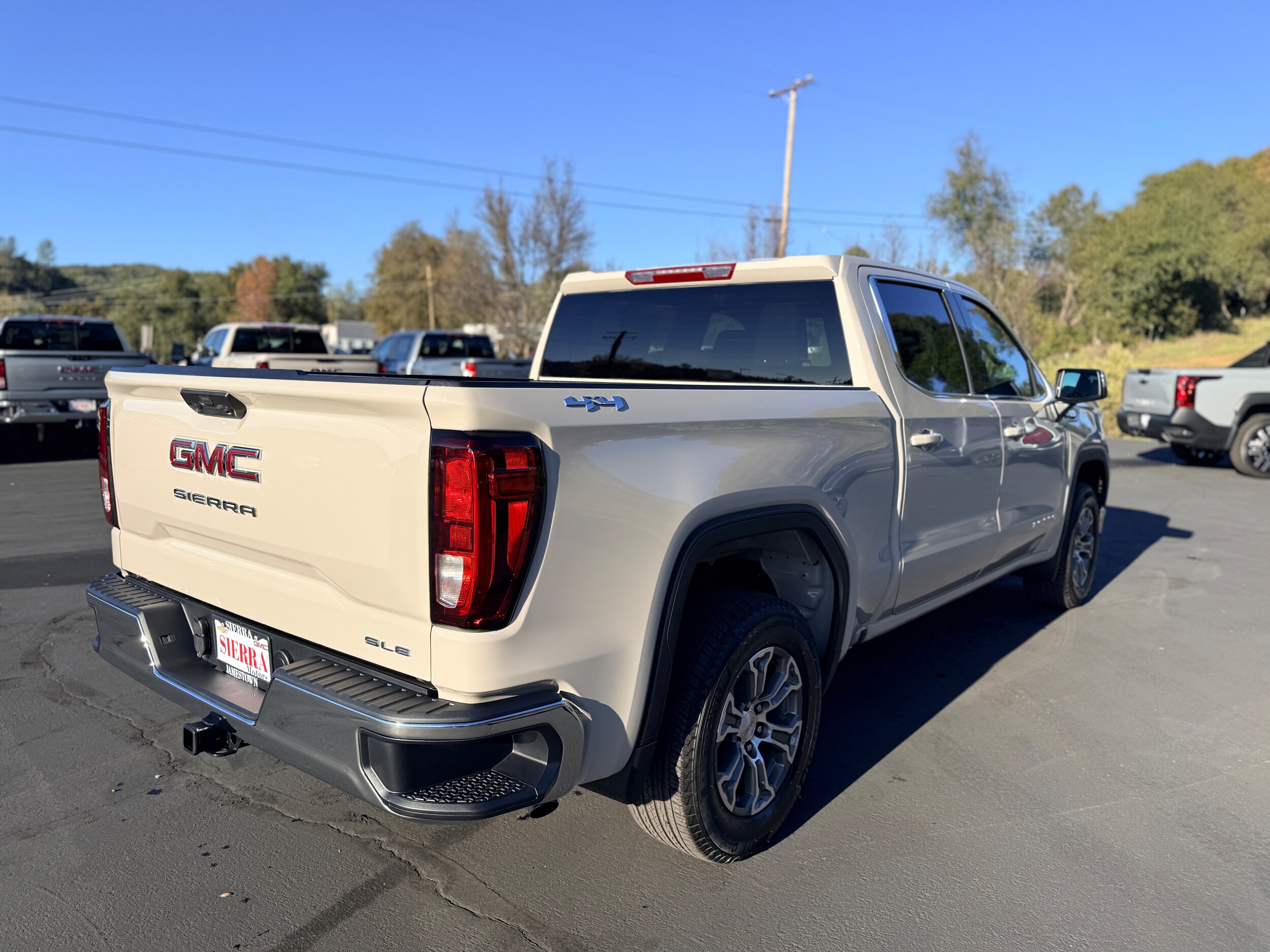 2026 Gmc Sierra 1500 SLE photo 4