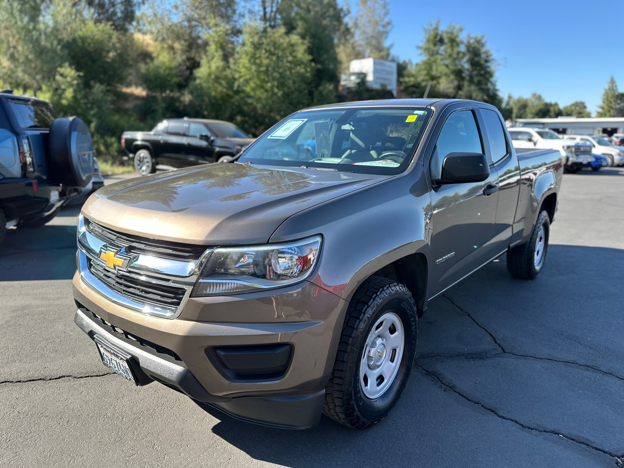 2016 Chevrolet Colorado Work Truck photo 2