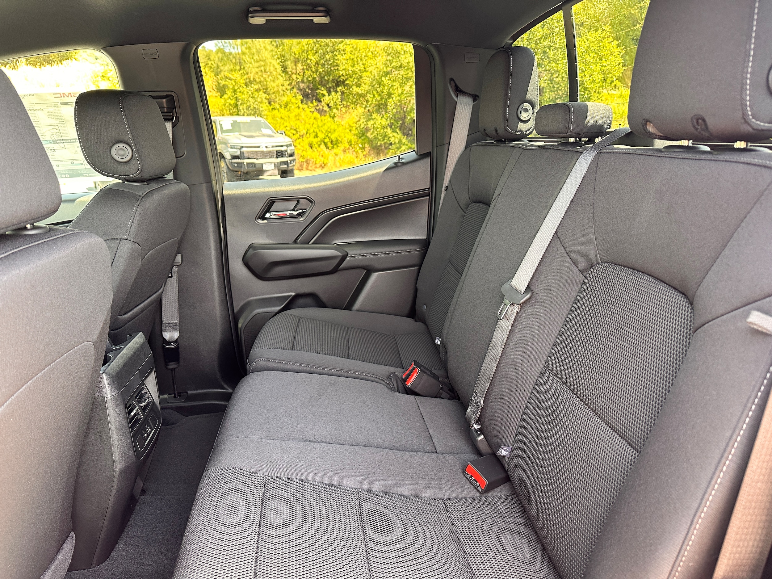 2025 GMC Canyon Elevation - Photo 8