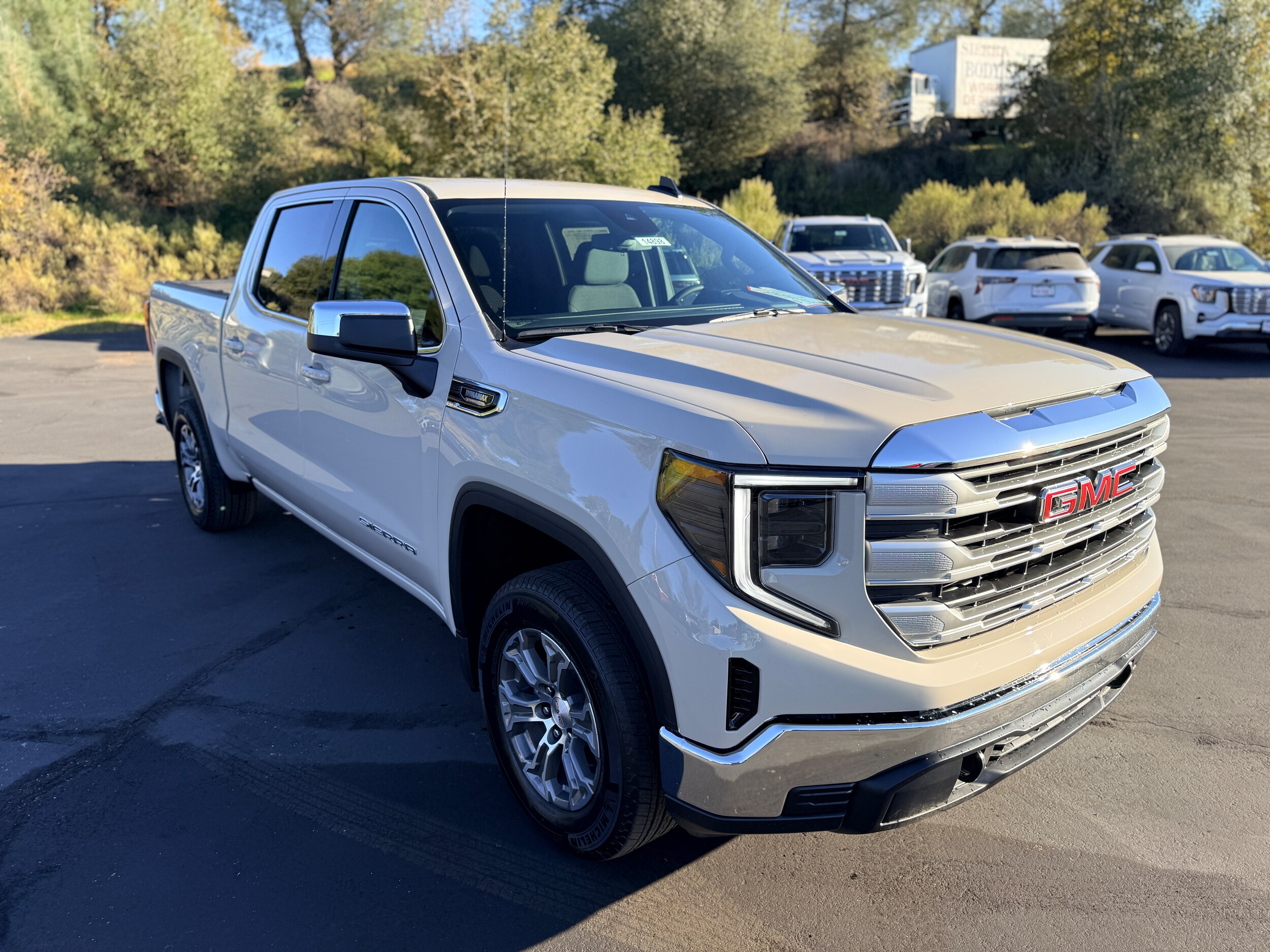 2026 Gmc Sierra 1500 SLE photo 3