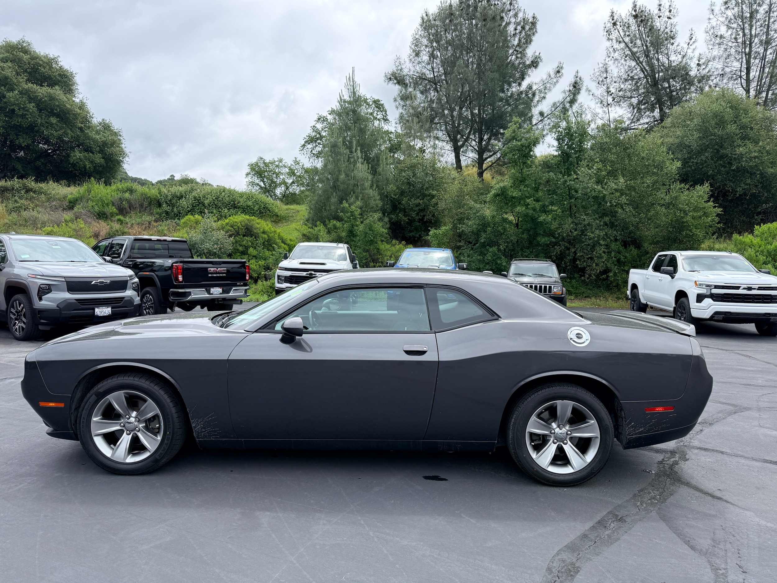 2019 Dodge Challenger SXT Auto's photo