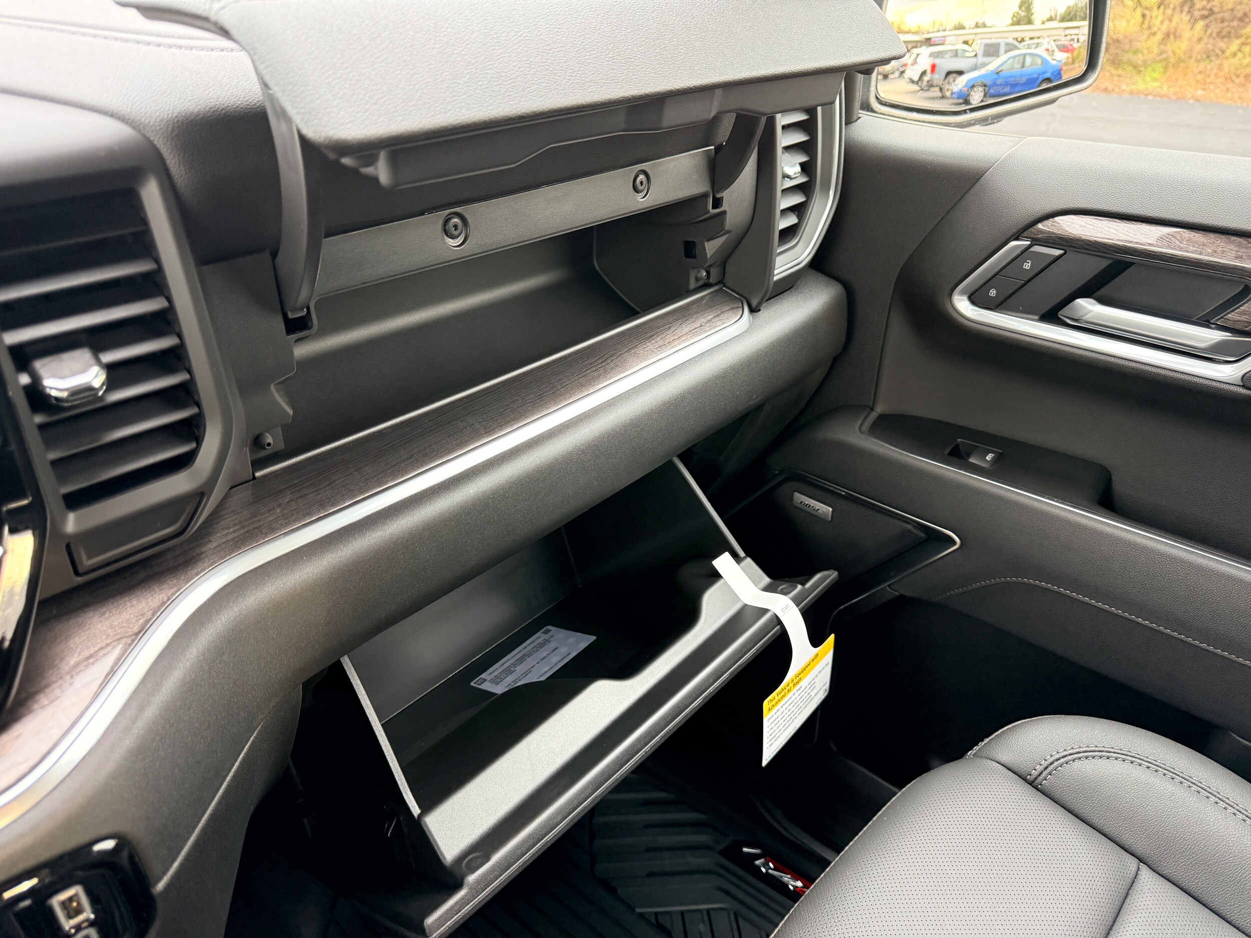 2026 Chevrolet Silverado 1500 LTZ - Photo 20