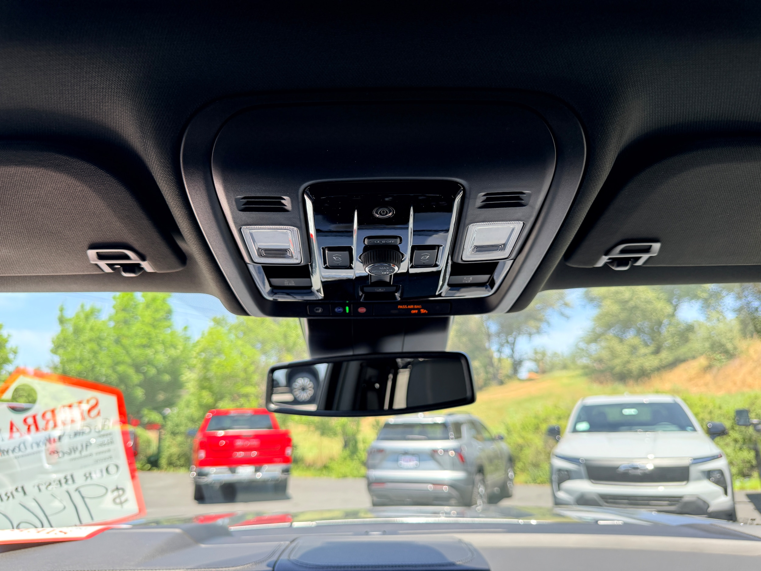 2026 GMC Yukon Denali - Photo 19