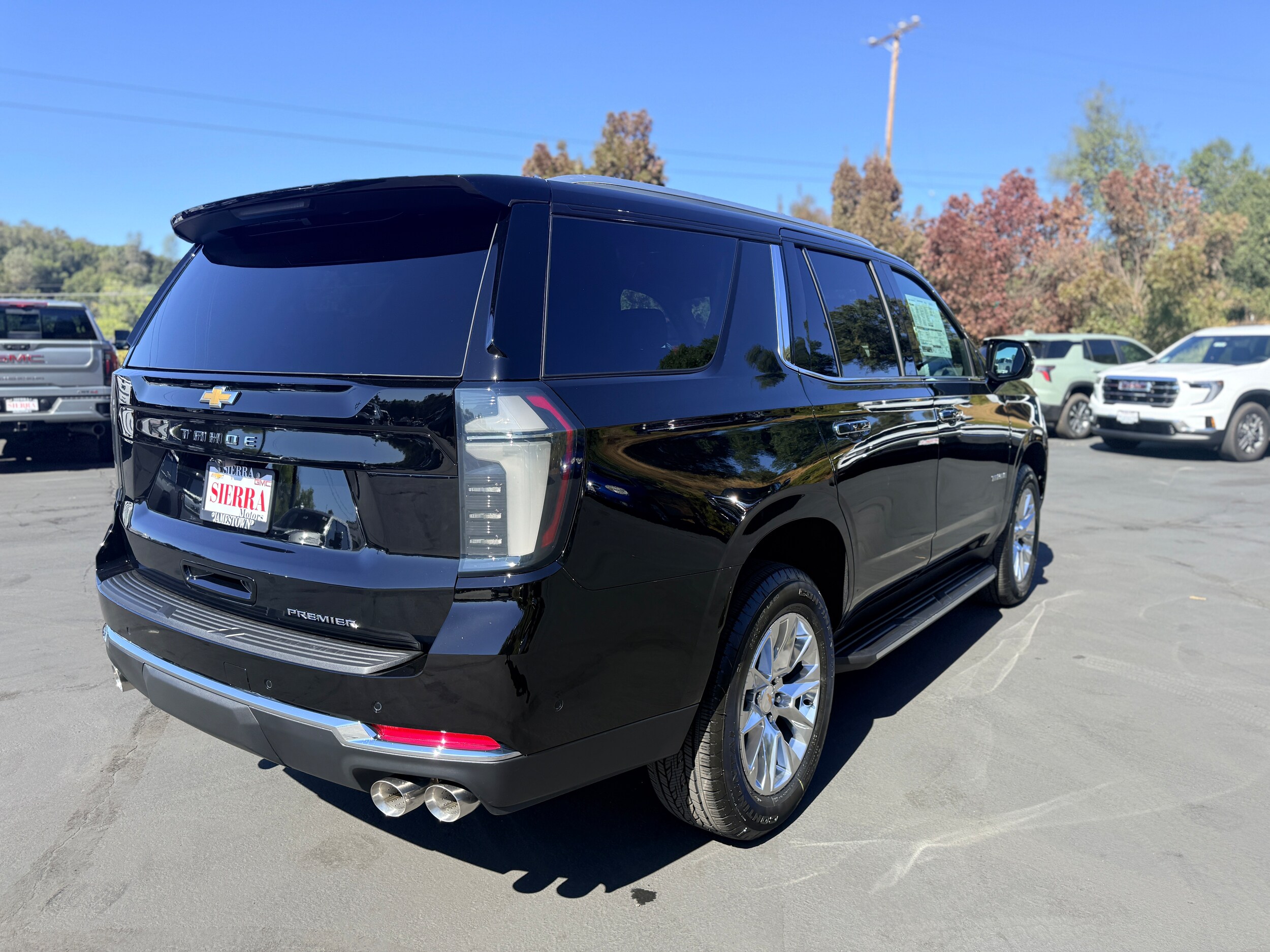 2026 Chevrolet Tahoe Premier photo 4