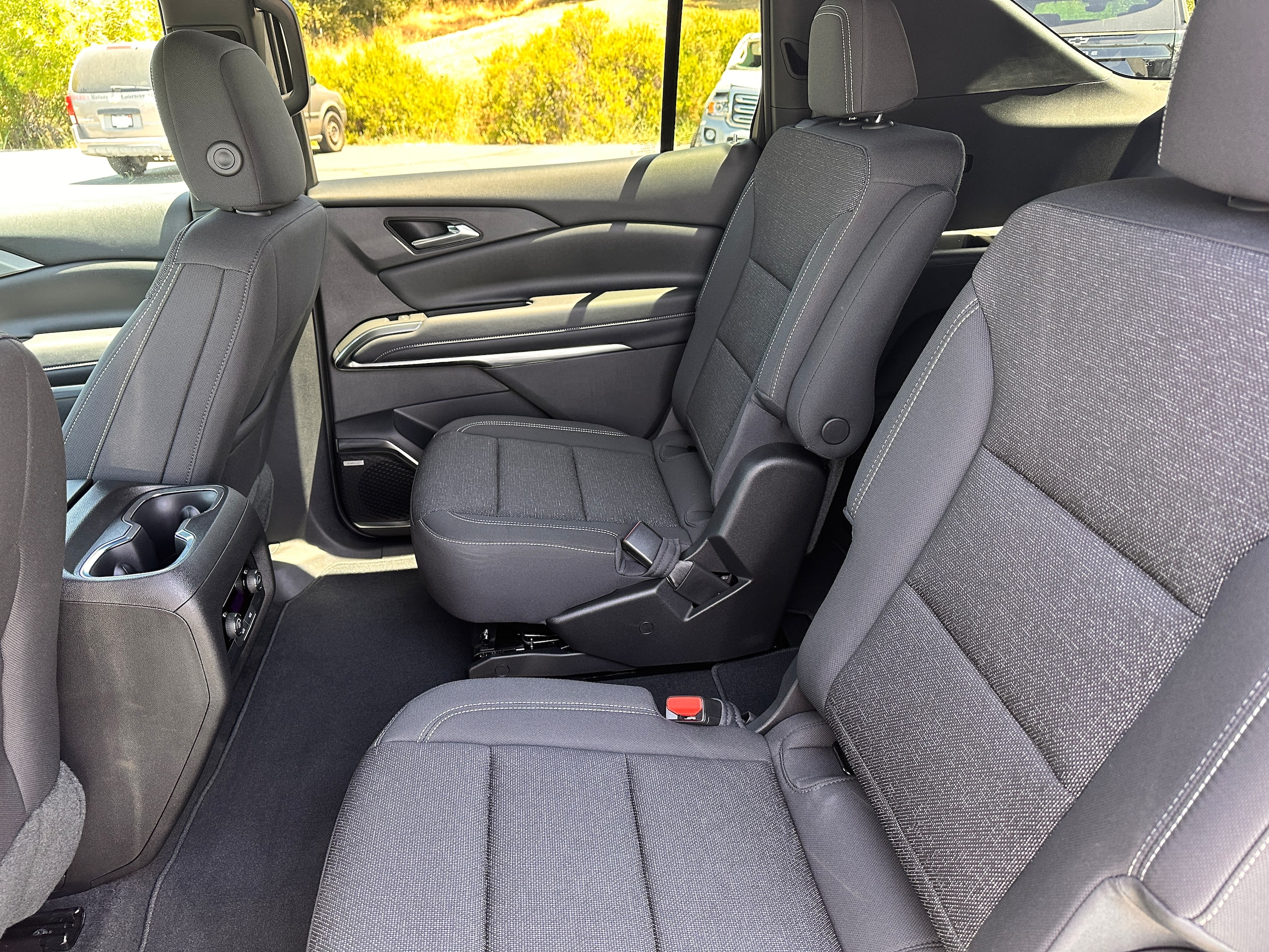 2025 Chevrolet Traverse LT - Photo 9