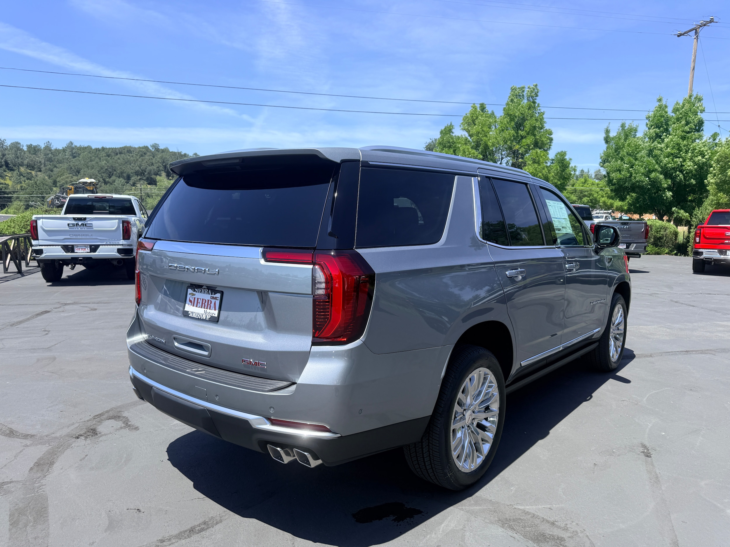 2026 GMC Yukon Denali - Photo 4