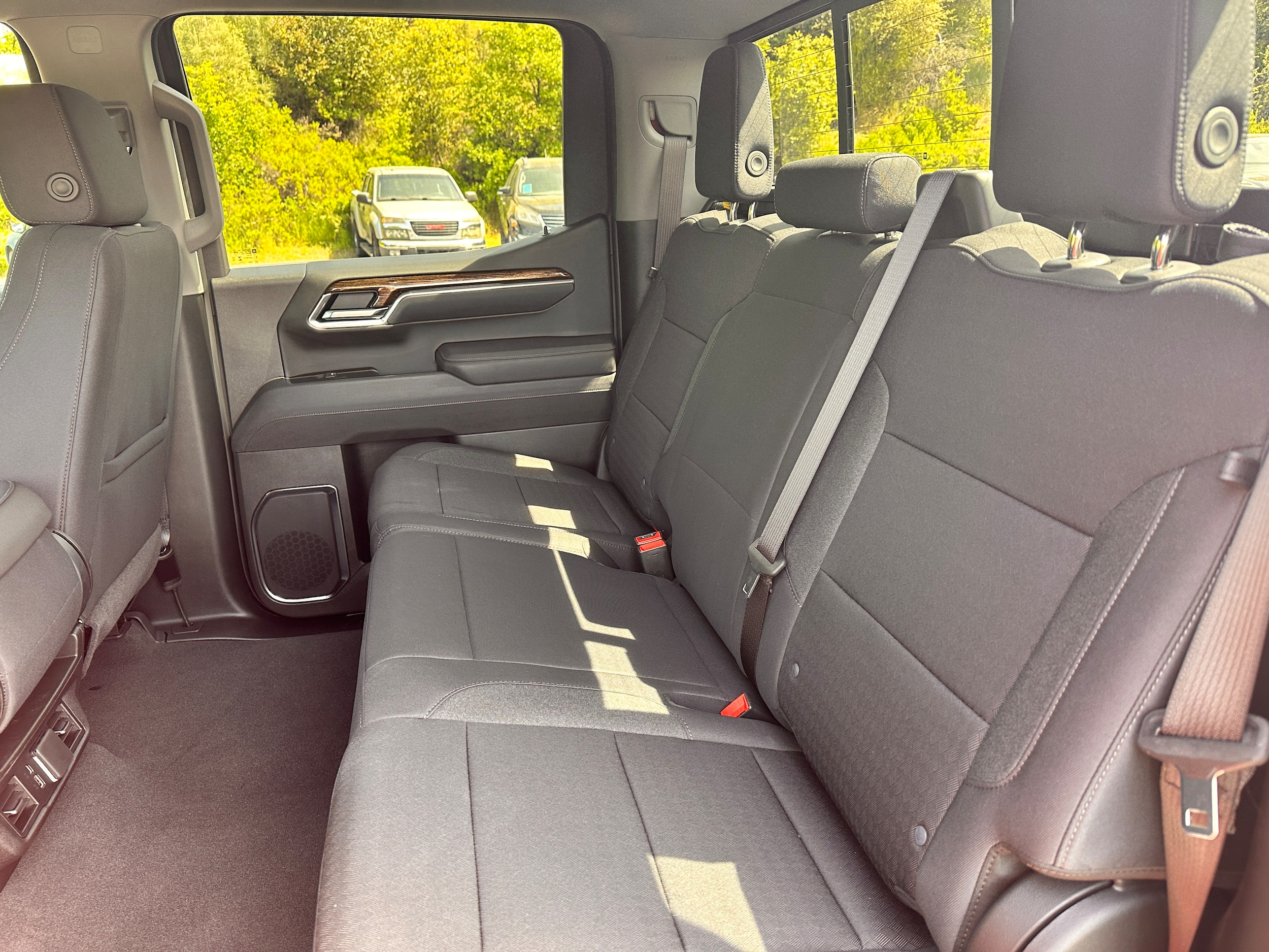2025 GMC Sierra 1500 SLE - Photo 8