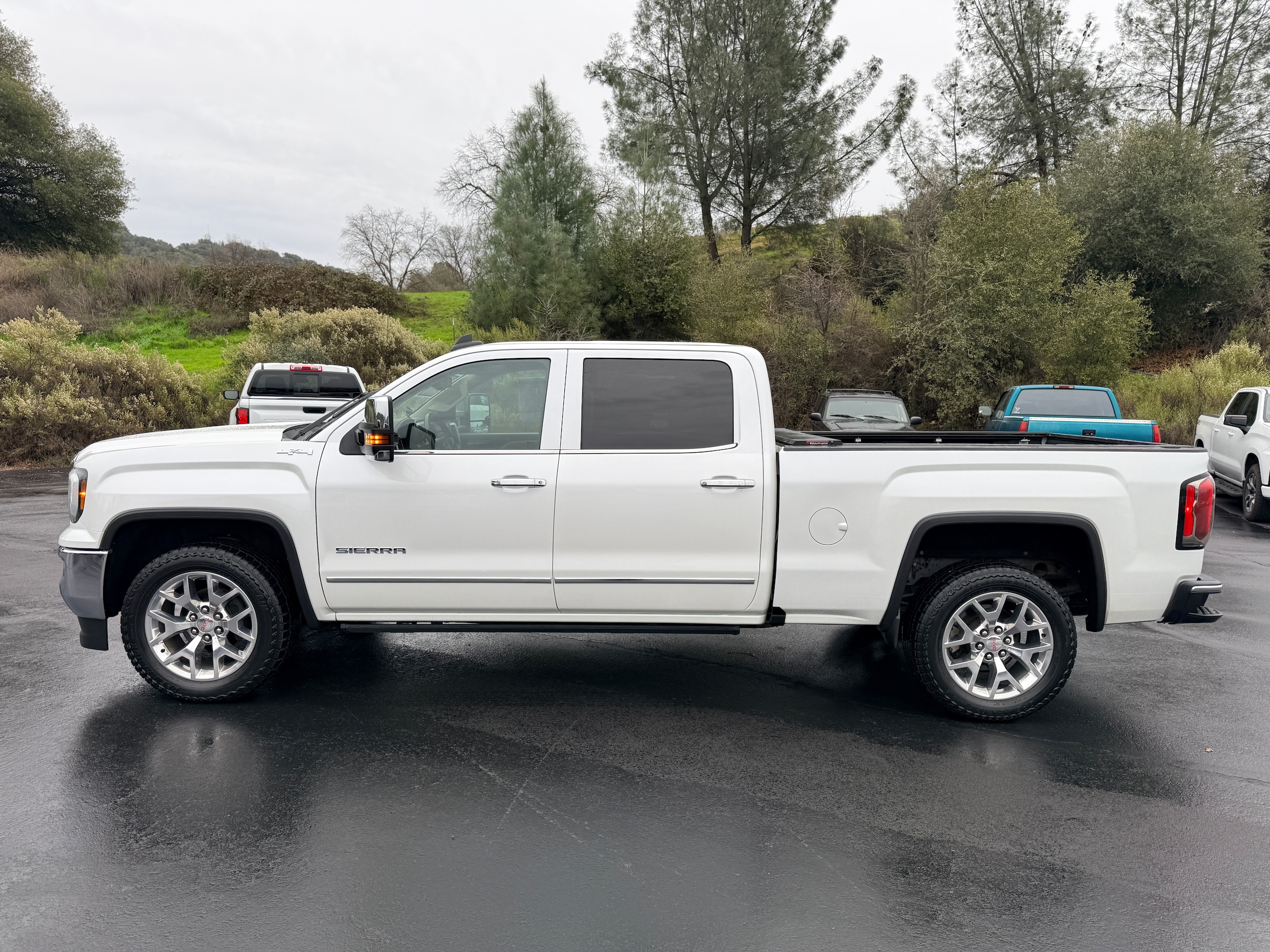 2017 GMC Sierra 1500 SLT's photo
