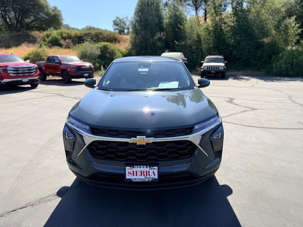 New 2026 Chevrolet Trax LS SUV
